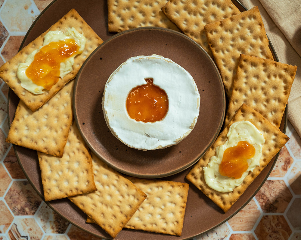 Holiday Apricot Baked Brie with Wasa Gluten Free Crispbreads Wasa