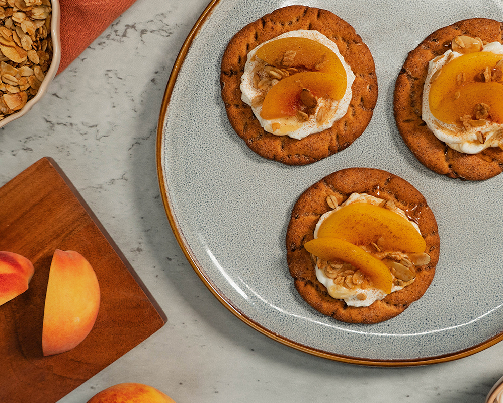 Wasa Cinnamon Crackers Easy Peaches & Cream Toasts