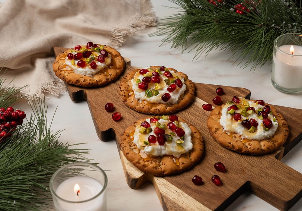 Wasa Sesame Crackers with Ricotta Cheese, pistachio and fruit