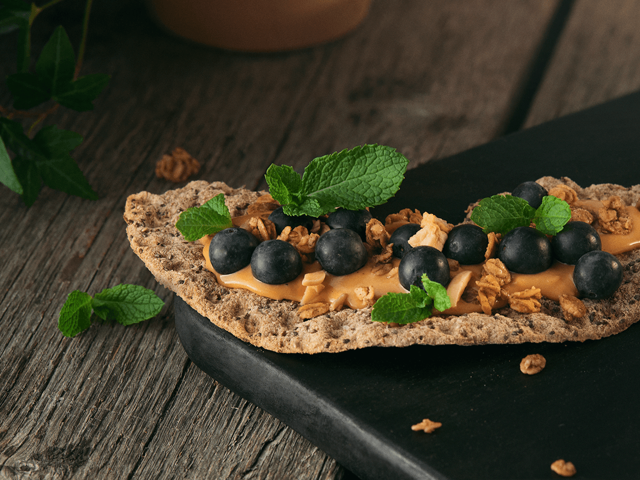 Casse-croûte au beurre de cacahuètes et à la myrtille