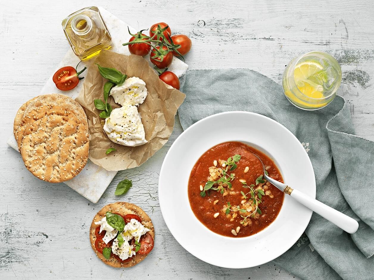 Crispbread caprese